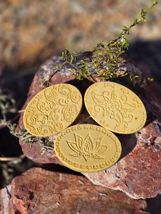 Vegan soap bar infused with wild creosote leaves, offering a refreshing desert rain scent and natural skin benefits.
